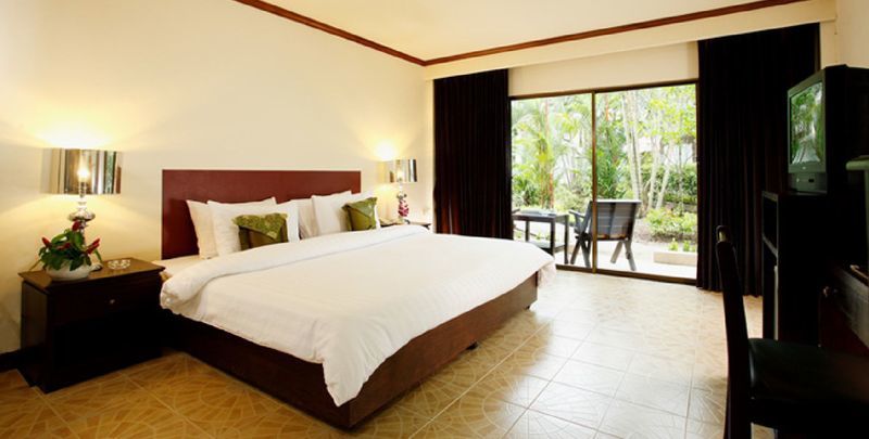 Bamboo Beach Hotel & Spa Patong Dış mekan fotoğraf
