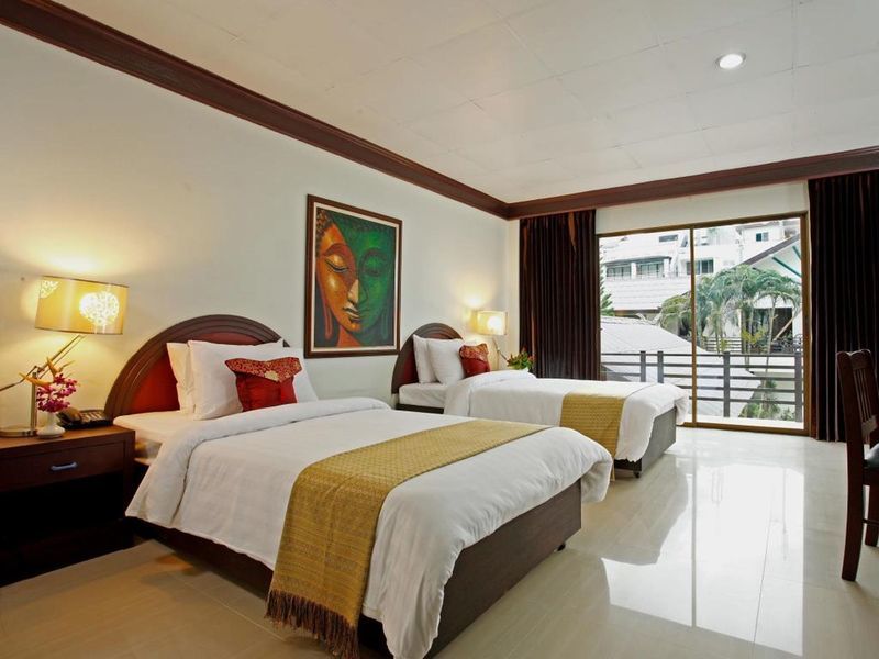Bamboo Beach Hotel & Spa Patong Dış mekan fotoğraf