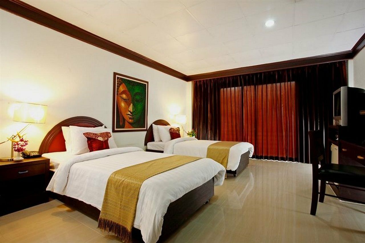 Bamboo Beach Hotel & Spa Patong Dış mekan fotoğraf
