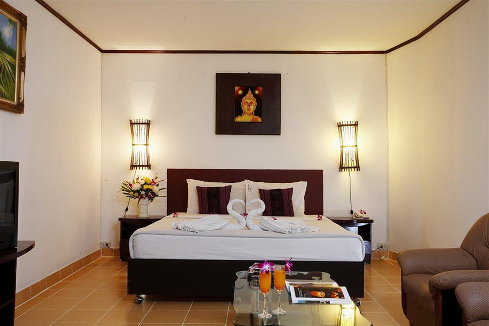 Bamboo Beach Hotel & Spa Patong Dış mekan fotoğraf